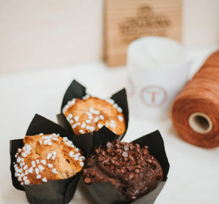 Muffins de chocolate rellenas de crema de cacao y avellanas